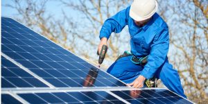 Installation Maintenance Panneaux Solaires Photovoltaïques à Courset